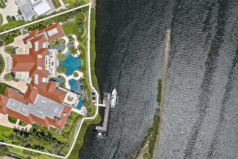 House in Jupiter, Florida 6 bedrooms, 1784.28 sq.m. № 2019026 - photo 3