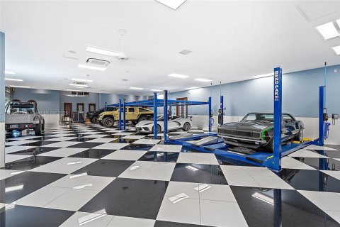 House in Jupiter, Florida 6 bedrooms, 1784.28 sq.m. № 2019026 - photo 15