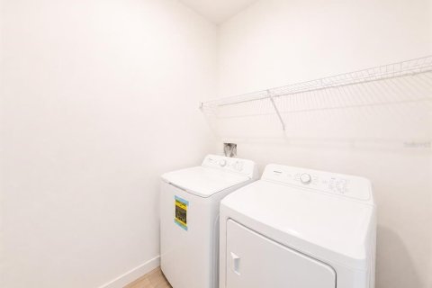 Снять в аренду виллу или дом в Хейнс-Сити, Флорида 9 комнат, 146.79м2, № 2236708 - фото 21