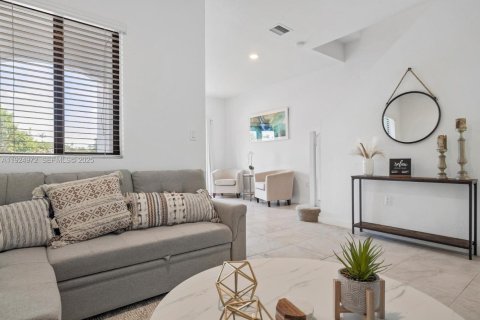 Adosado en alquiler en Homestead, Florida, 3 dormitorios, 135.92 m2 № 1983848 - foto 15