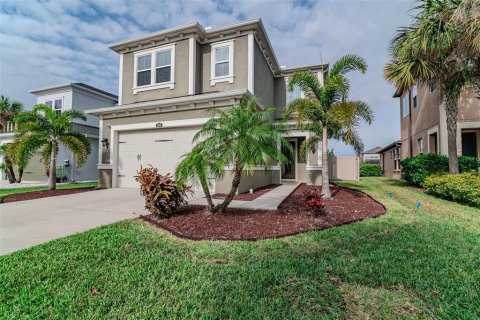 House in ESTANCIA

 in Wesley Chapel, Florida 4 bedrooms, 231.79 sq.m. № 1547438 - photo 4