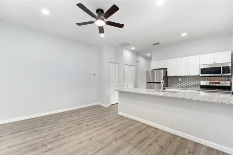 Propiedad comercial en venta en Lakeland, Florida, 4 dormitorios, 141.03 m2 № 1899622 - foto 8