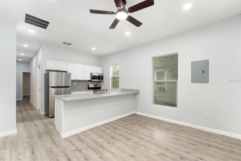 Propiedad comercial en venta en Lakeland, Florida, 4 dormitorios, 141.03 m2 № 1899622 - foto 24