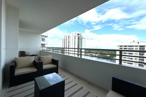 Copropriété à louer à Miami Beach, Floride: 2 chambres, 97.36 m2 № 1799362 - photo 3