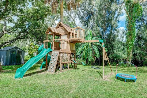 House in Sarasota, Florida 3 bedrooms, 151.8 sq.m. № 1797180 - photo 12