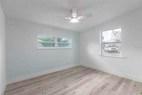 House in Port Charlotte, Florida 3 bedrooms, 93.92 sq.m. № 2195136 - photo 12