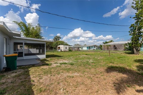 House in Port Charlotte, Florida 3 bedrooms, 93.92 sq.m. № 2195136 - photo 16