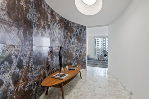 Copropriété à louer à Hollywood, Floride: 2 chambres, 173.54 m2 № 1984944 - photo 2