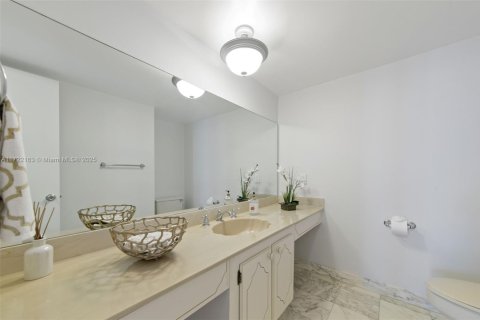 Copropriété à louer à Hollywood, Floride: 2 chambres, 173.54 m2 № 1984944 - photo 19