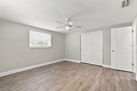 Villa ou maison à vendre à New Port Richey, Floride: 2 chambres, 104.79 m2 № 2420218 - photo 15