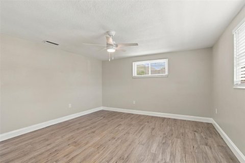 Villa ou maison à vendre à New Port Richey, Floride: 2 chambres, 104.79 m2 № 2420218 - photo 17