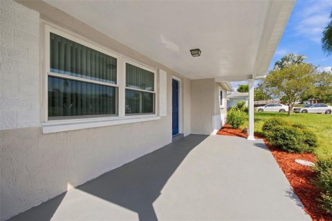 Villa ou maison à vendre à New Port Richey, Floride: 2 chambres, 104.79 m2 № 2420218 - photo 3