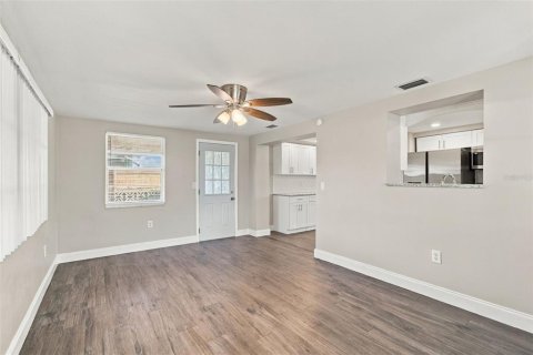 Villa ou maison à vendre à New Port Richey, Floride: 2 chambres, 104.79 m2 № 2420218 - photo 24