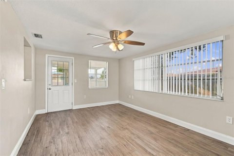 Villa ou maison à vendre à New Port Richey, Floride: 2 chambres, 104.79 m2 № 2420218 - photo 23