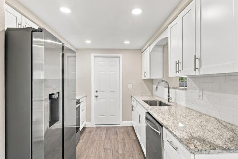 Villa ou maison à vendre à New Port Richey, Floride: 2 chambres, 104.79 m2 № 2420218 - photo 11