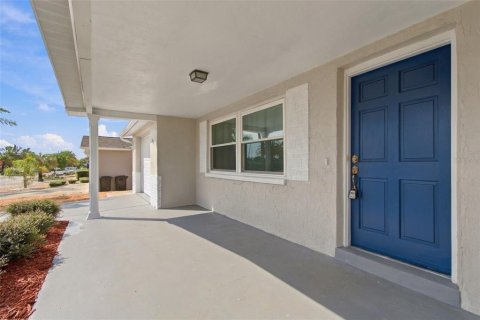 Villa ou maison à vendre à New Port Richey, Floride: 2 chambres, 104.79 m2 № 2420218 - photo 4