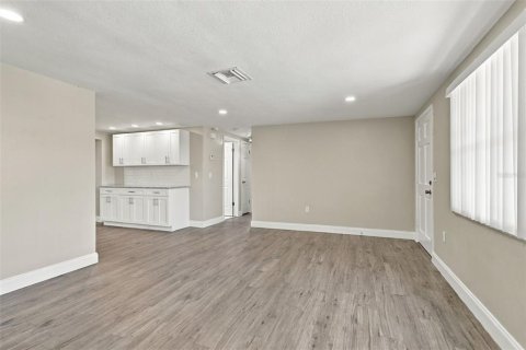 Villa ou maison à vendre à New Port Richey, Floride: 2 chambres, 104.79 m2 № 2420218 - photo 8