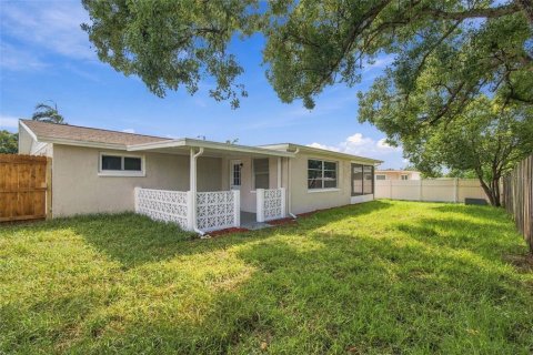 Villa ou maison à vendre à New Port Richey, Floride: 2 chambres, 104.79 m2 № 2420218 - photo 28