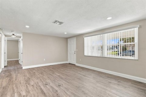 Villa ou maison à vendre à New Port Richey, Floride: 2 chambres, 104.79 m2 № 2420218 - photo 7