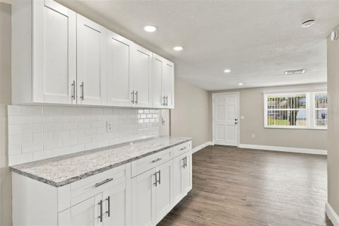 Villa ou maison à vendre à New Port Richey, Floride: 2 chambres, 104.79 m2 № 2420218 - photo 10