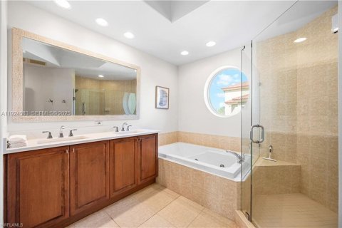 Condominio en venta en Naples, Florida, 1 dormitorio, 104.05 m2 № 1982941 - foto 12