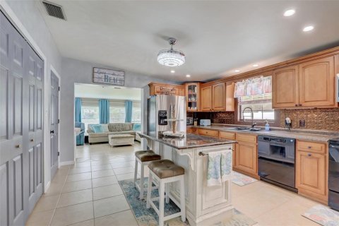 House in Bradenton, Florida 4 bedrooms, 145.11 sq.m. № 1724019 - photo 14