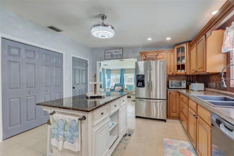 House in Bradenton, Florida 4 bedrooms, 145.11 sq.m. № 1724019 - photo 17