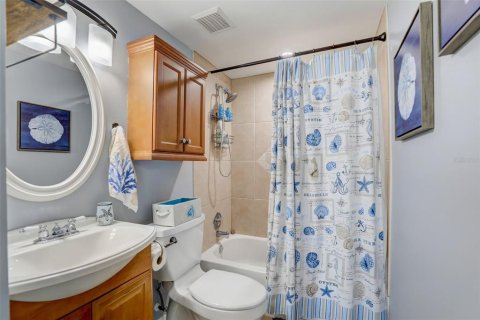 House in Bradenton, Florida 4 bedrooms, 145.11 sq.m. № 1724019 - photo 26