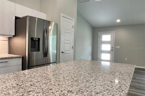 House in Ocklawaha, Florida 3 bedrooms, 144.65 sq.m. № 1242853 - photo 7