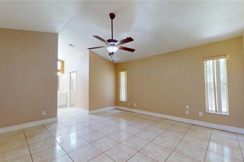 Casa en alquiler en Kissimmee, Florida, 4 dormitorios, 217.86 m2 № 1900432 - foto 18