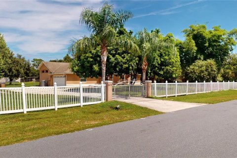 Casa en alquiler en Kissimmee, Florida, 4 dormitorios, 217.86 m2 № 1900432 - foto 4