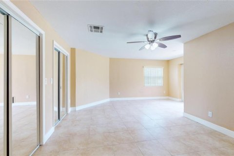 Casa en alquiler en Kissimmee, Florida, 4 dormitorios, 217.86 m2 № 1900432 - foto 25