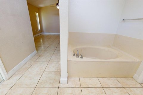 Casa en alquiler en Kissimmee, Florida, 4 dormitorios, 217.86 m2 № 1900432 - foto 23
