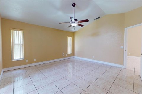 Casa en alquiler en Kissimmee, Florida, 4 dormitorios, 217.86 m2 № 1900432 - foto 20