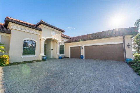 Casa en alquiler en Bradenton, Florida, 4 dormitorios, 290.6 m2 № 1906031 - foto 3