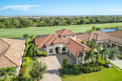 Casa en alquiler en Bradenton, Florida, 4 dormitorios, 290.6 m2 № 1906031 - foto 1