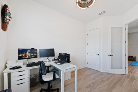 Casa en alquiler en Bradenton, Florida, 4 dormitorios, 290.6 m2 № 1906031 - foto 8