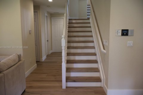 Casa en venta en Cutler Bay, Florida, 5 dormitorios, 366.5 m2 № 2005047 - foto 8