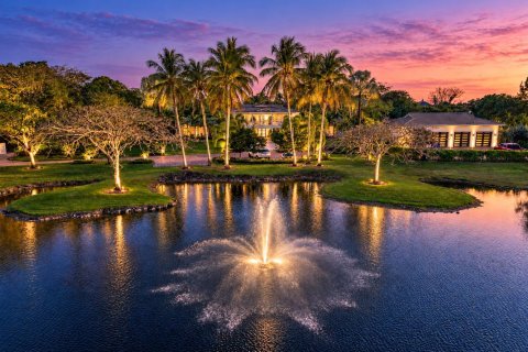 Villa ou maison à vendre à Southwest Ranches, Floride: 8 chambres, 2177.81 m2 № 2409314 - photo 2