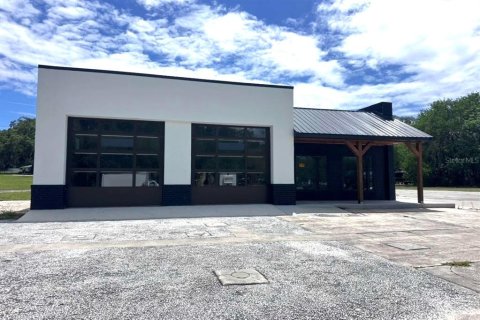 Commercial property in Inverness, Florida № 2212902