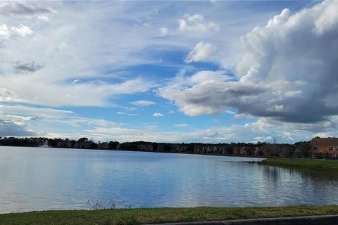 Condo in Tampa, Florida, 3 bedrooms № 2098286 - photo 2