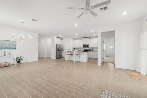Villa ou maison à vendre à Alachua, Floride: 4 chambres, 180.88 m2 № 2150375 - photo 4