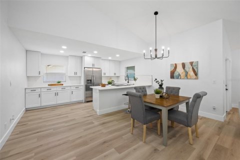 Casa en venta en Clearwater, Florida, 2 dormitorios, 123.19 m2 № 2386031 - foto 8