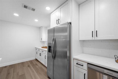 Casa en venta en Clearwater, Florida, 2 dormitorios, 123.19 m2 № 2386031 - foto 24
