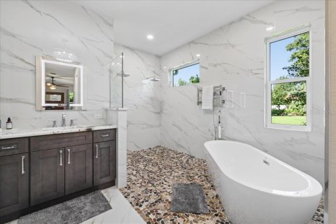 Villa ou maison à vendre à Punta Gorda, Floride: 4 chambres, 264.59 m2 № 2416985 - photo 23