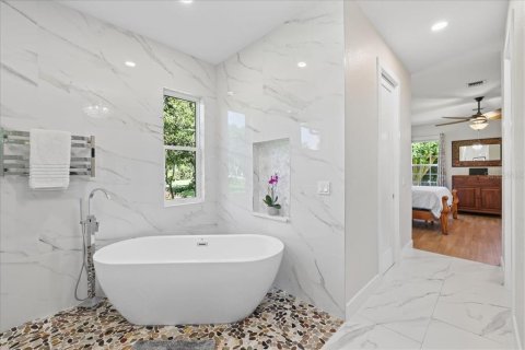 Villa ou maison à vendre à Punta Gorda, Floride: 4 chambres, 264.59 m2 № 2416985 - photo 27