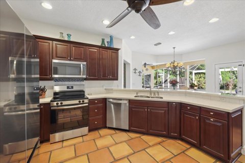 Villa ou maison à vendre à Punta Gorda, Floride: 4 chambres, 264.59 m2 № 2416985 - photo 11