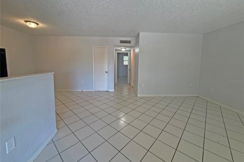 Condominio en alquiler en Clearwater, Florida, 2 dormitorios, 74.32 m2 № 2232368 - foto 4