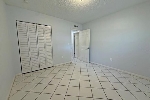 Condominio en alquiler en Clearwater, Florida, 2 dormitorios, 74.32 m2 № 2232368 - foto 9