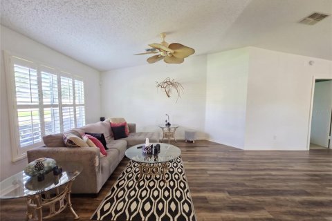 House in Lakeland, Florida 2 bedrooms, 121.33 sq.m. № 2427609 - photo 4